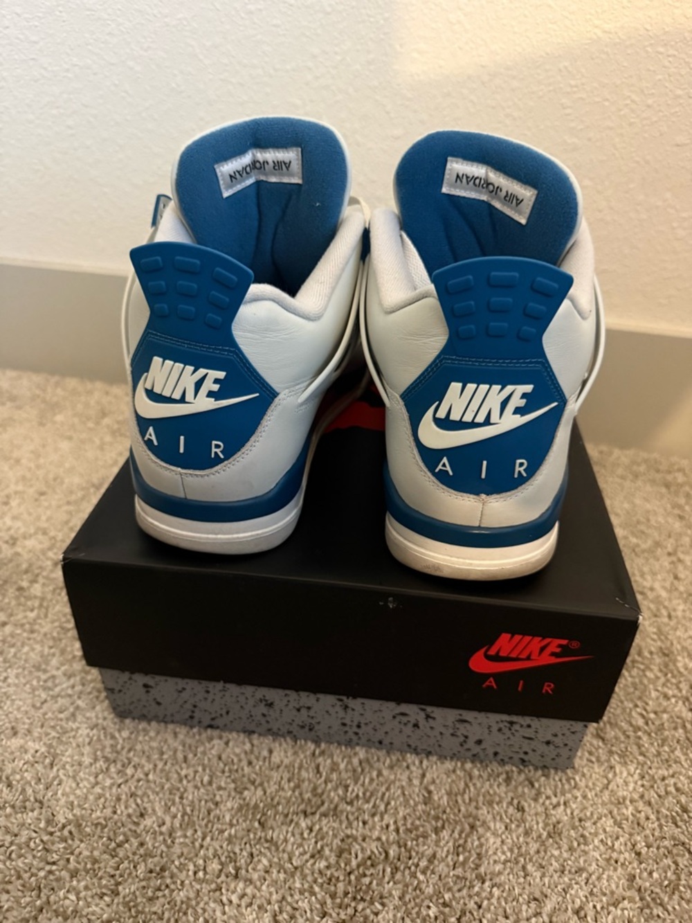 Air Jordan 4 Retro Military Blue